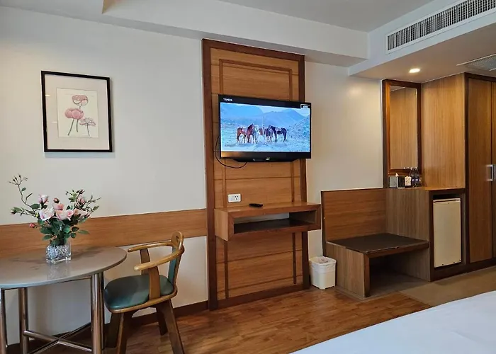 Dynasty Hotel