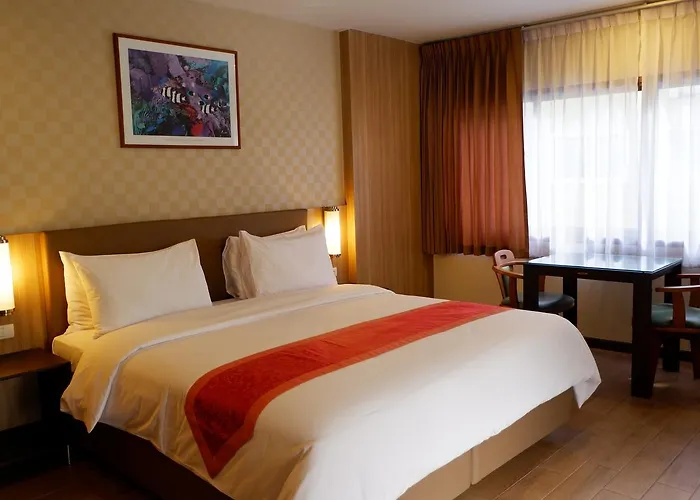 Hotel Dynasty