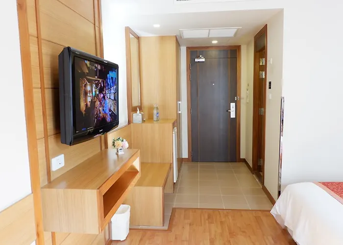Dynasty Hotel 3*